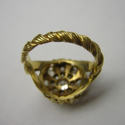 Diamond ring back
