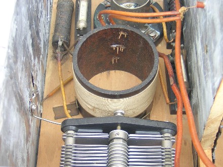 Early Super oscillator coil and capacitor